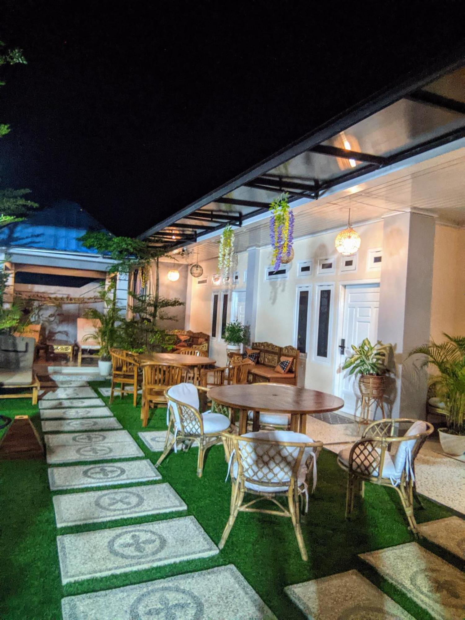 La Geiro Villa Labuan Bajo Eksteriør billede